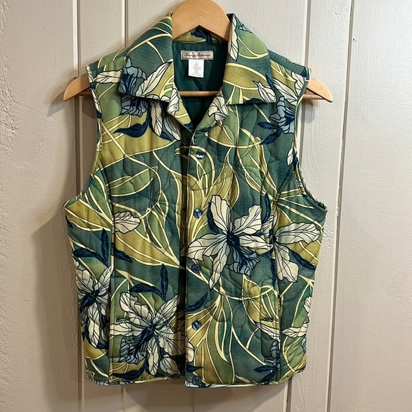 Tommy Bahama Vest Green and Yellow Flower pattern great for summer - Picture 1 of 8